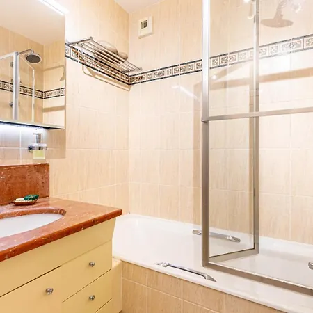 Guestready - Spacieux Apt. Avec Cour Privative Paris Exterior photo